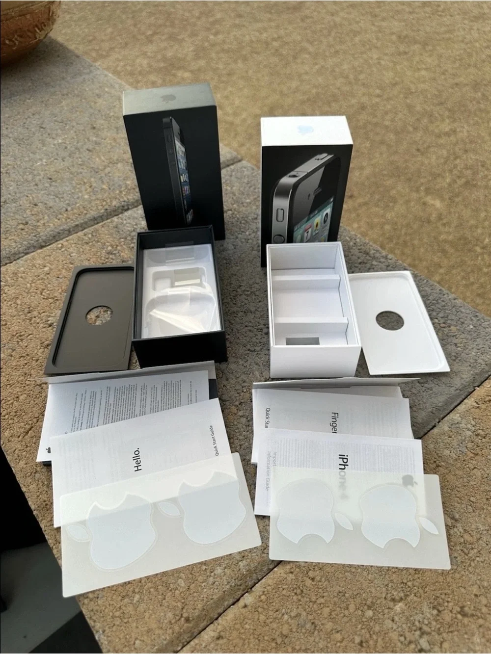 Apple iPhone 5 16GB Black & iPhone 4 8GB White **Empty Retail Boxes Lot**